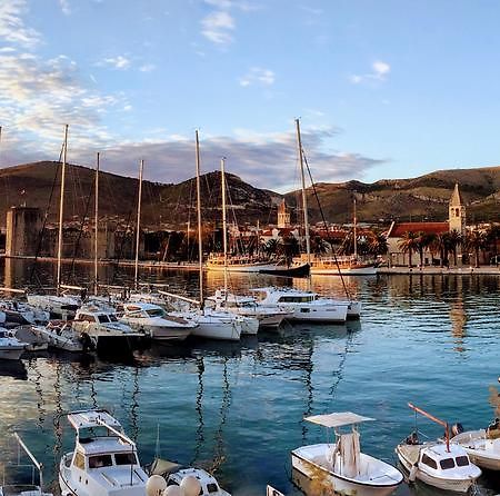 Apartments Feral Trogir Ngoại thất bức ảnh
