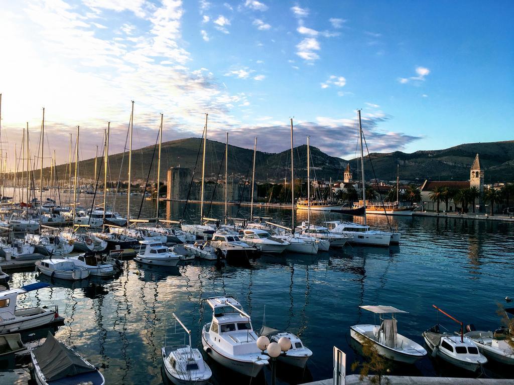 Apartments Feral Trogir Ngoại thất bức ảnh