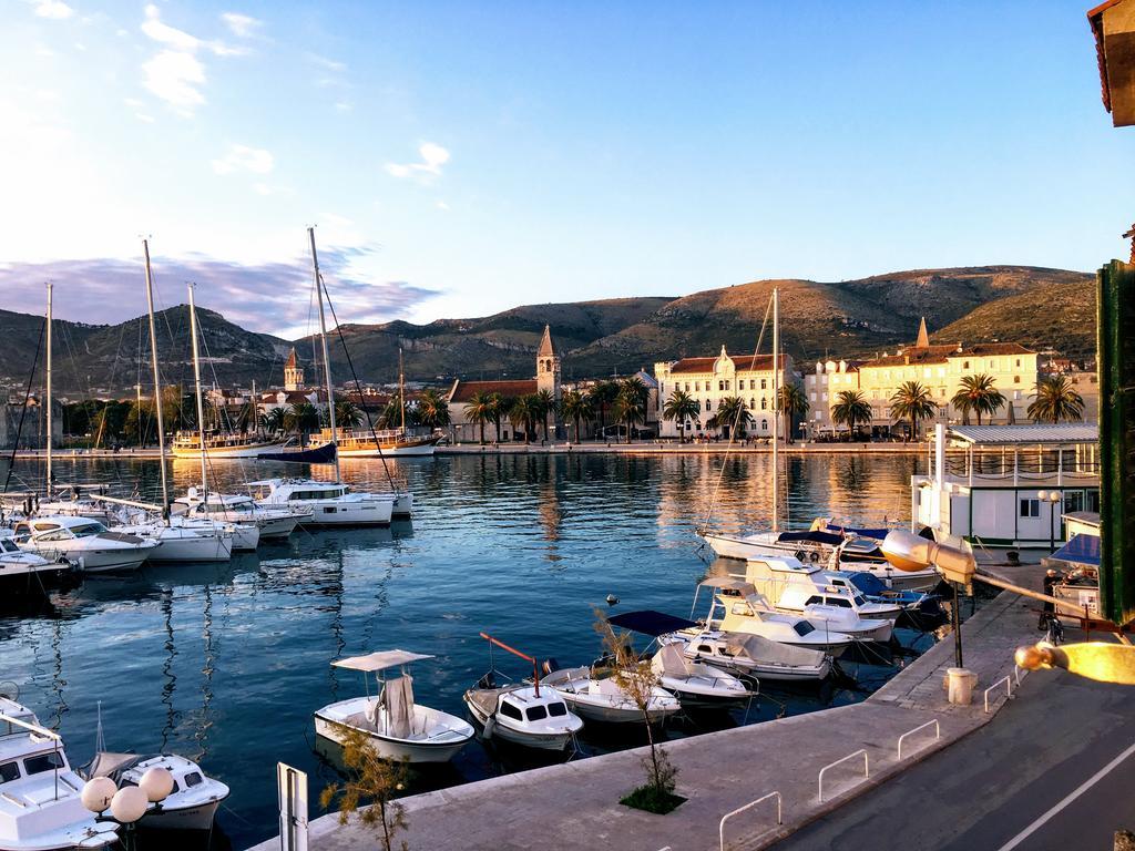 Apartments Feral Trogir Ngoại thất bức ảnh