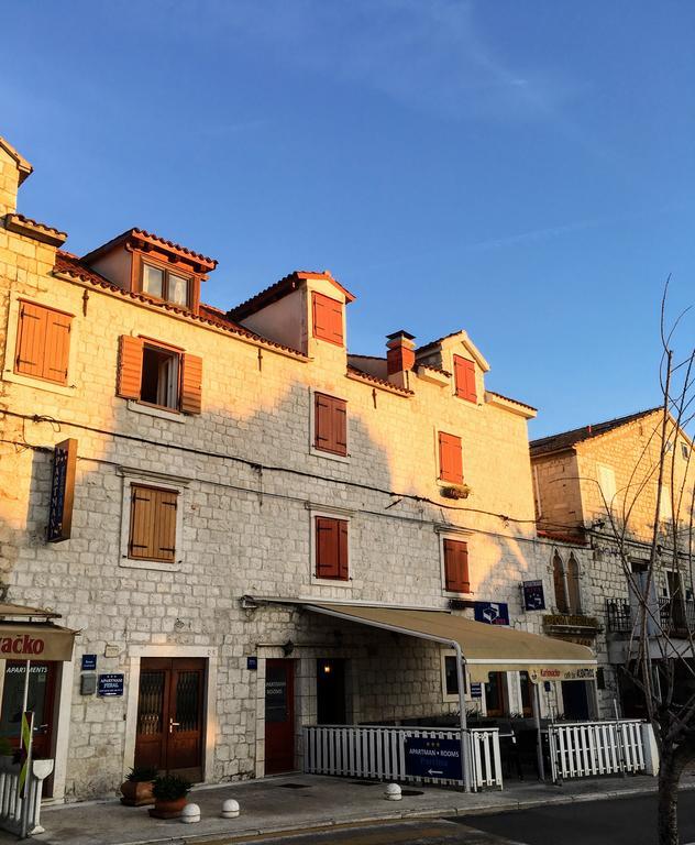 Apartments Feral Trogir Ngoại thất bức ảnh