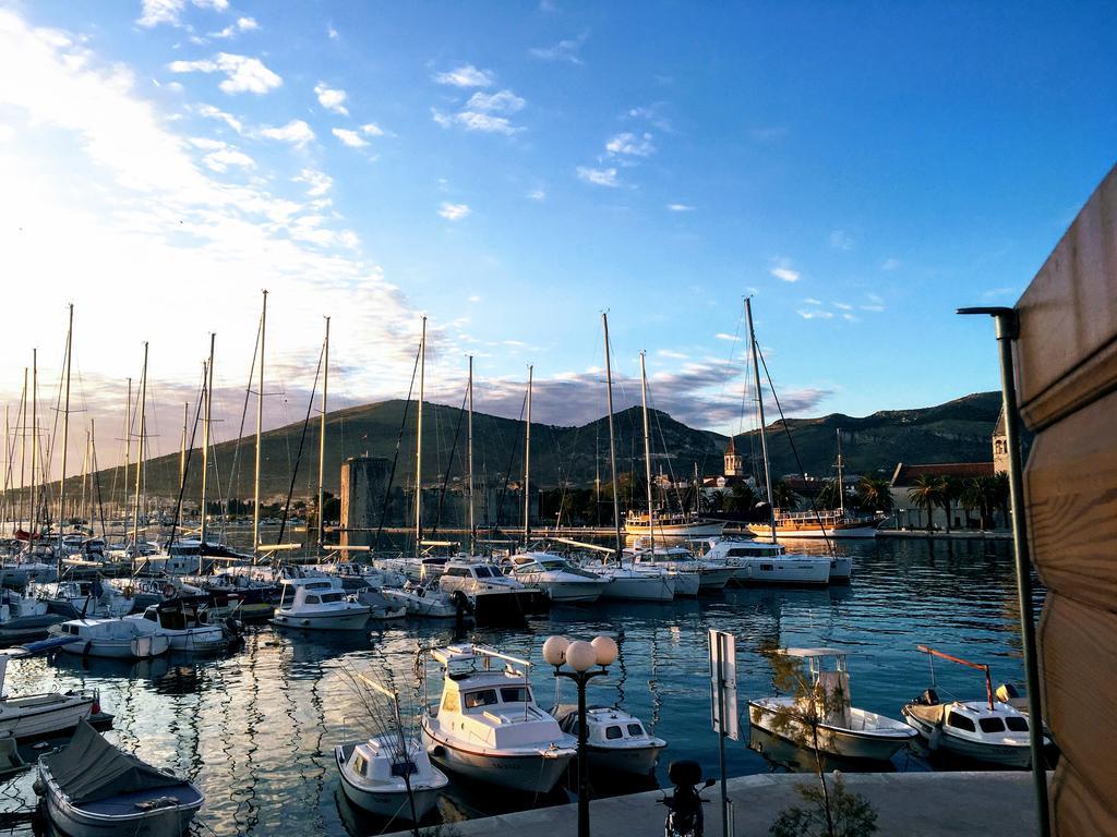 Apartments Feral Trogir Ngoại thất bức ảnh