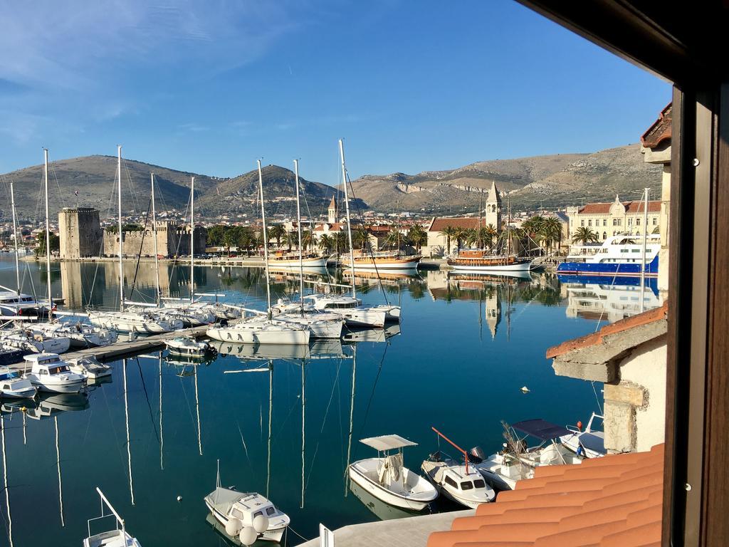 Apartments Feral Trogir Ngoại thất bức ảnh
