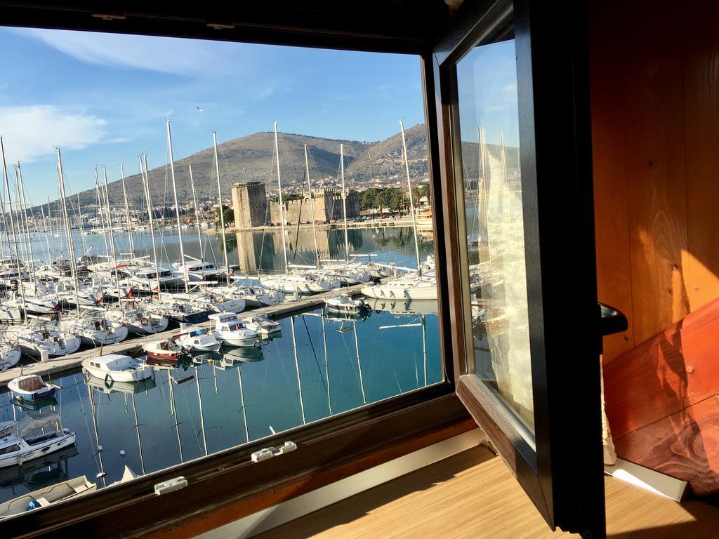 Apartments Feral Trogir Ngoại thất bức ảnh