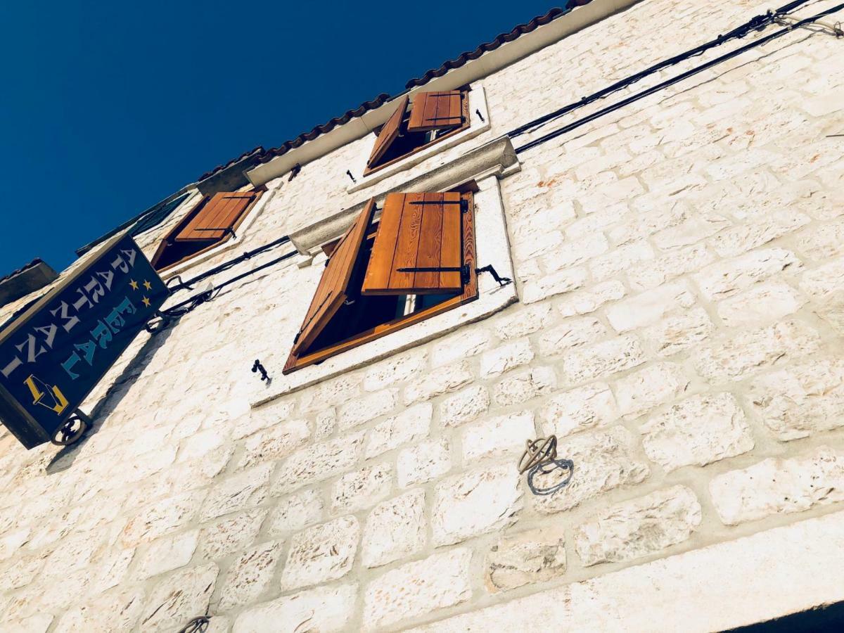Apartments Feral Trogir Ngoại thất bức ảnh