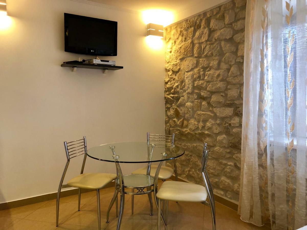 Apartments Feral Trogir Ngoại thất bức ảnh